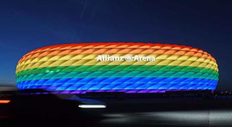 No domingo, a Uefa abriu uma investiga&ccedil;&atilde;o contra a federa&ccedil;&atilde;o pelo fato do goleiro Neuer usar, desde o in&iacute;cio da competi&ccedil;&atilde;o, uma bra&ccedil;adeira de capit&atilde;o com as cores da bandeira LGBTQI+