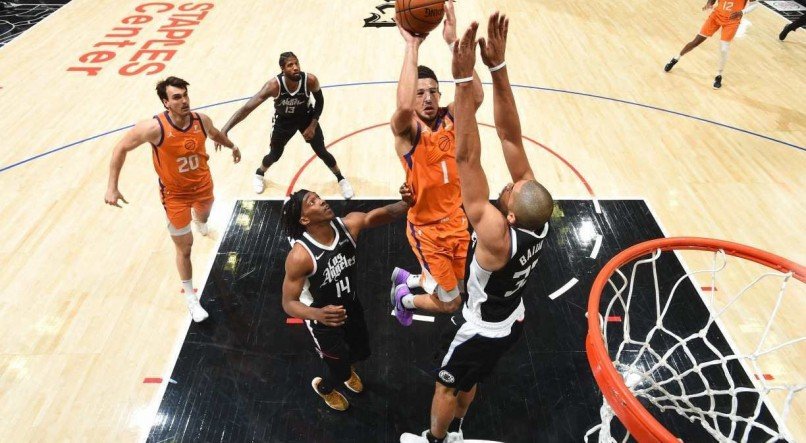 Phoenix Suns enfrenta o Oklahoma City Thunder.