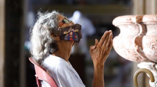 FÉ - Inicio das comemoarções de Nossa Senhora do Carmo padroeira do Recife
