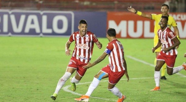 Lances do jogo de futebol N&aacute;utico X Oper&aacute;rio, v&aacute;lido pelo Brasileir&atilde;o da S&eacute;rie B, no Est&aacute;dio dos Aflitos.