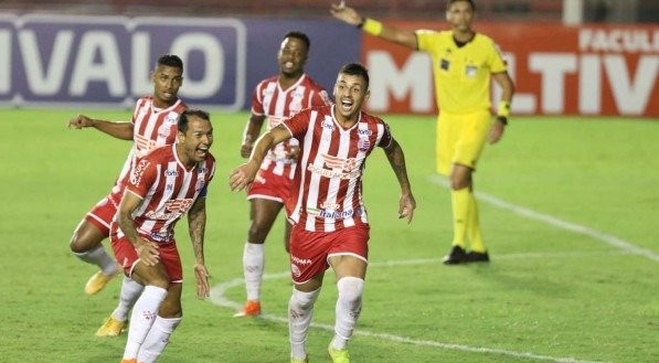 Lances do jogo de futebol N&aacute;utico X Oper&aacute;rio, v&aacute;lido pelo Brasileir&atilde;o da S&eacute;rie B, no Est&aacute;dio dos Aflitos.