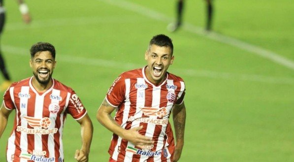 Lances do jogo de futebol N&aacute;utico X Oper&aacute;rio, v&aacute;lido pelo Brasileir&atilde;o da S&eacute;rie B, no Est&aacute;dio dos Aflitos.