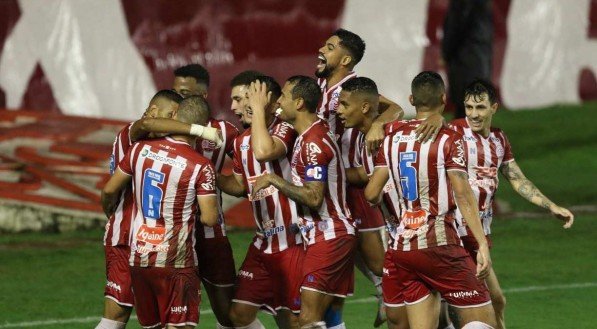 O Timbu ter&aacute; desfalques importantes para o jogo contra o Coritiba. 