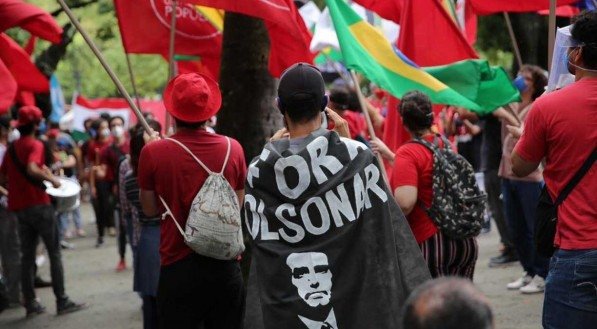 Concentra&ccedil;&atilde;o do protesto contra Bolsonaro no Recife, na Pra&ccedil;a do Derby