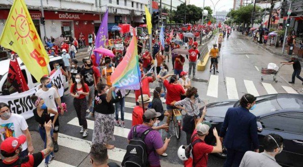 Protesto contra Bolsonaro no Recife