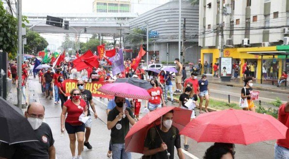 Protesto contra Bolsonaro no Recife