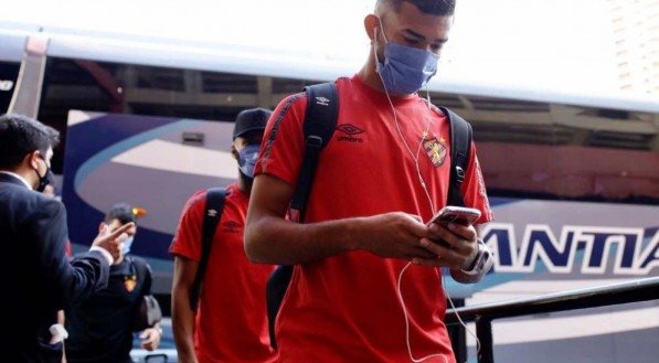 Desembarque do Sport na Ilha do Retiro para o jogo contra o Palmeiras