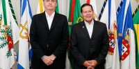 Jair Bolsonaro ao lado do vice, Hamilton Mourão