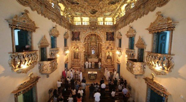 Catolicismo tem redução, mas ainda lidera entre as religiões em Pernambuco