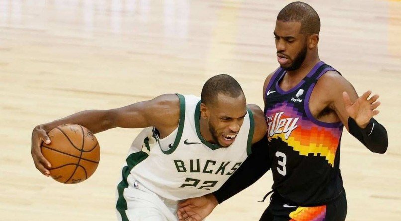 Khris Middleton e Chris Paul devem fazer duelo &agrave; parte nestas finais.