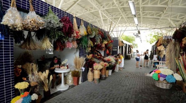 Mercado das Flores no Cais de Santa Rita.

