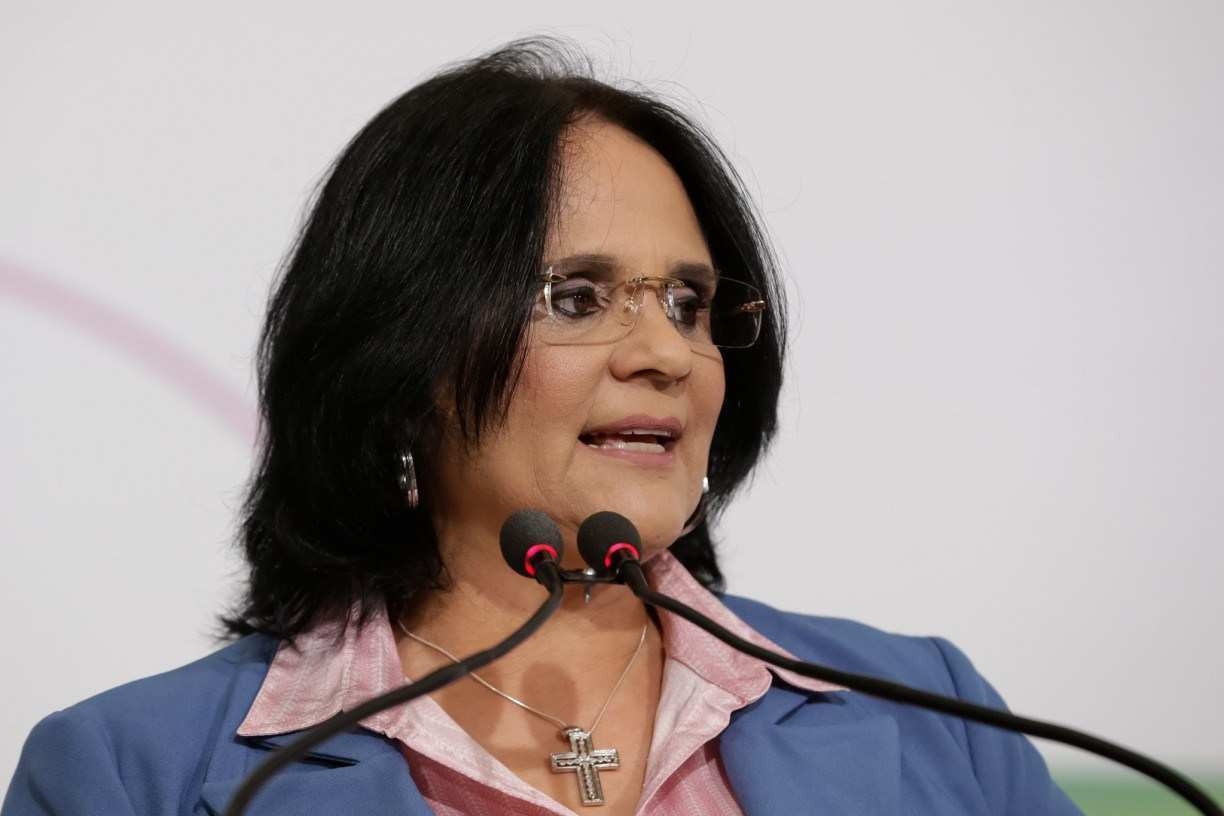 Ex-ministra Damares Alves pode receber título de Cidadã Pernambucana