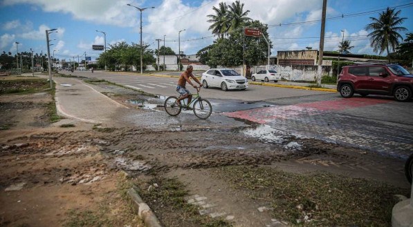 Situa&ccedil;&atilde;o de abandono das ciclofaixas Recife/Olinda