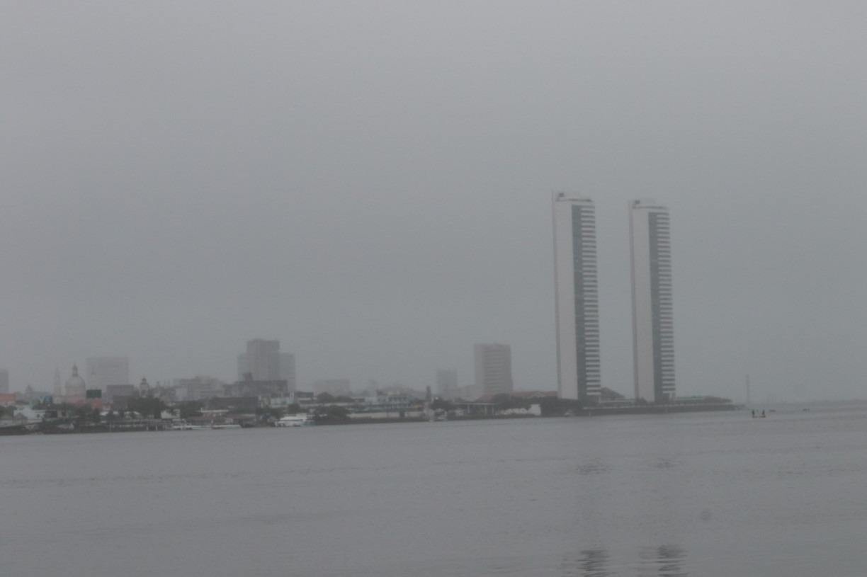Apac emite alerta de chuvas com intensidade moderada para Grande Recife e Zona da Mata de Pernambuco