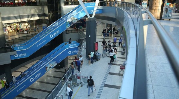 PANDEMIA Com restrições impostas pela covid-19, Aeroporto do Recife teve queda na movimentação em 2020