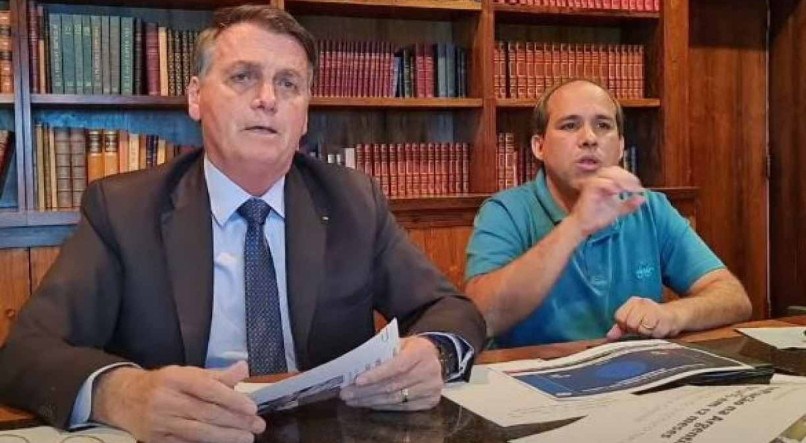 Bolsonaro na live desta quinta-feira (22)