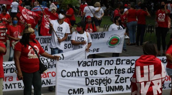 Manifesta&ccedil;&atilde;o contra o governo Bolsonaro no Recife no dia 24 de julho de 2021
