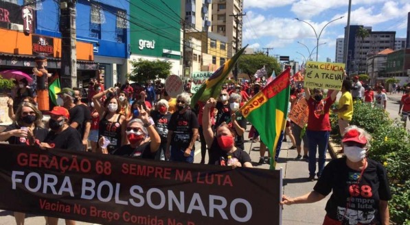 Manifesta&ccedil;&atilde;o contra o governo Bolsonaro no Recife no dia 24 de julho de 2021