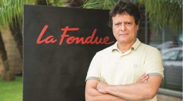 Morre Beto Mergulhão, proprietário do restaurante La Fondue Unique, por covid-19