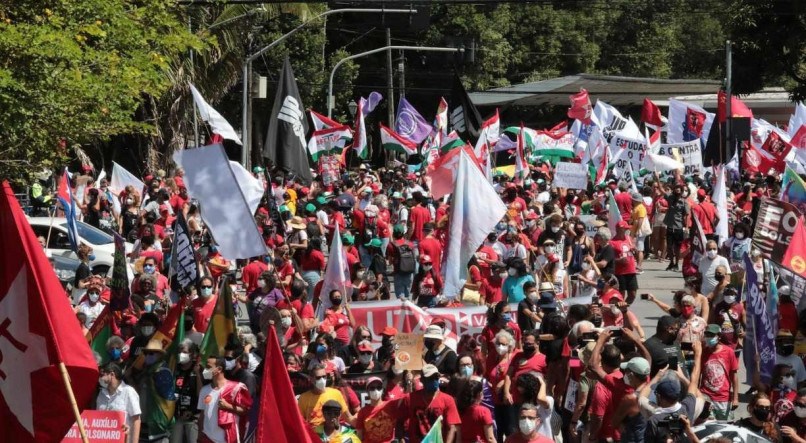 Manifesta&ccedil;&atilde;o contra Bolsonaro no Recife, no dia 24 de julho 