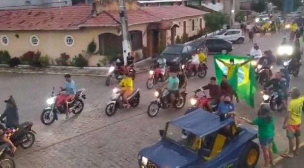Baía Formosa, terra de Italo Ferreira, explode de emoção com medalha de ouro do surfista na olimpíada