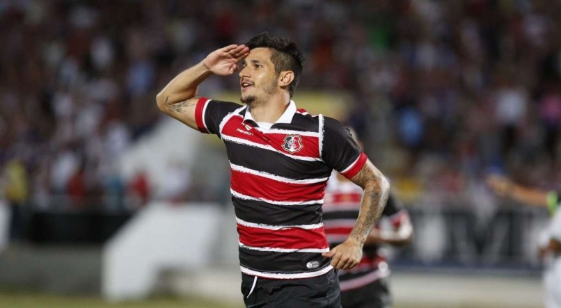 Bruno Moraes foi regularizado e pode fazer sua estreia pelo Santa Cruz