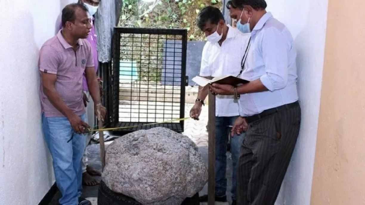 Homem encontra, no quintal de casa, rocha de safira de R$ 515 milhões