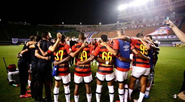 O Sport venceu por 1x0 Bahia, nesse domingo, no estádio Pituaçu, em Salvador