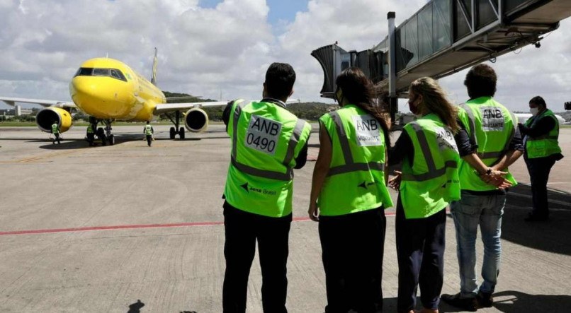 VOO BAIXO Em seis meses de operação, a Itapemirim atrasou voos e obrigações trabalhistas, como o depósito do FGTS de seus funcionários