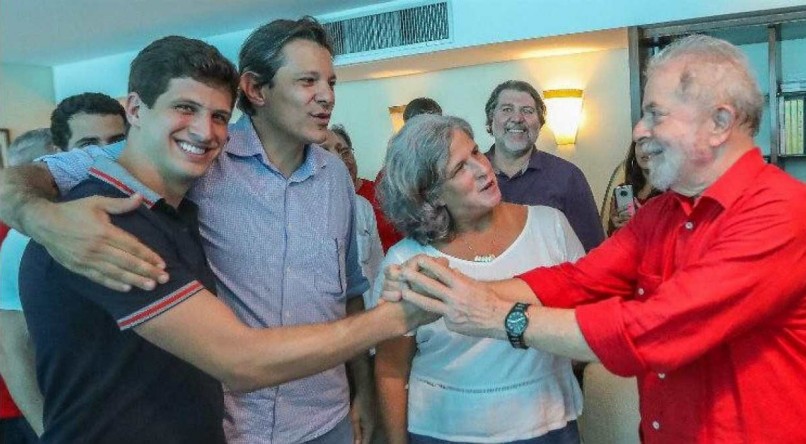 Lula, Renata Campos, Jo&atilde;o Campos, Fernando Haddad, em uma das visitas do ex-presidente