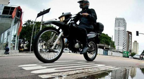 ALERTA Cerca de 54% dos sinistros de trânsito no País, entre março de 2020 e julho de 2021, tinham como vítimas ocupantes de motocicletas