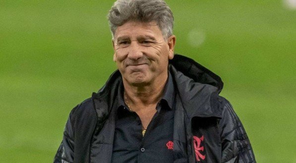 Questionado após jogo contra o Sport, Renato Gaúcho brinca com Hernanes e fala de novo do Brasileiro de 1987