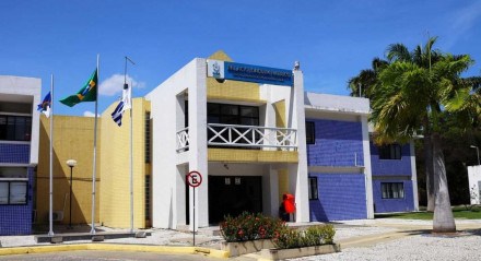 Fachada da prefeitura do Cabo de Santo Agostinho, no Grande Recife
