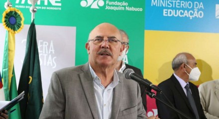 No aniversário de 172 anos de Joaquim Nabuco, a Fundaj reabre equipamentos, com a participação do Ministro da Educação, Milton Ribeiro.