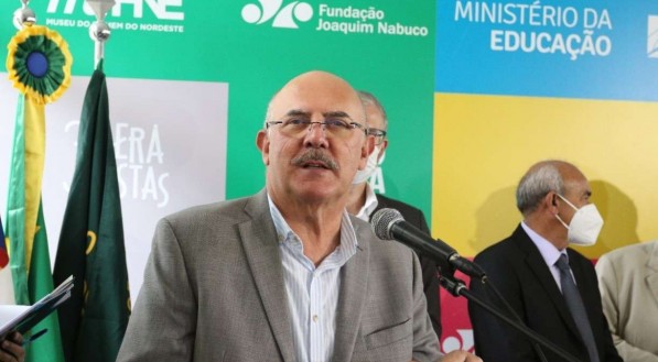 Ministro Milton Ribeiro em discurso na reabertura do Museu do Homem do Nordeste, em Casa Forte, Zona Norte da cidade