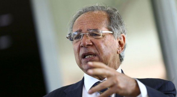 Diplomatas repudiam PEC de Paulo Guedes que parcela precatórios federais