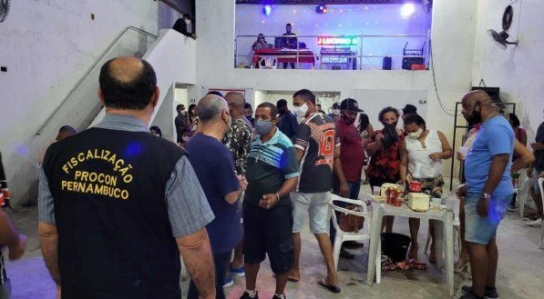 Fiscaliza&ccedil;&atilde;o do Procon e da Prefeitura do Recife no dia 20 de agosto de 2021