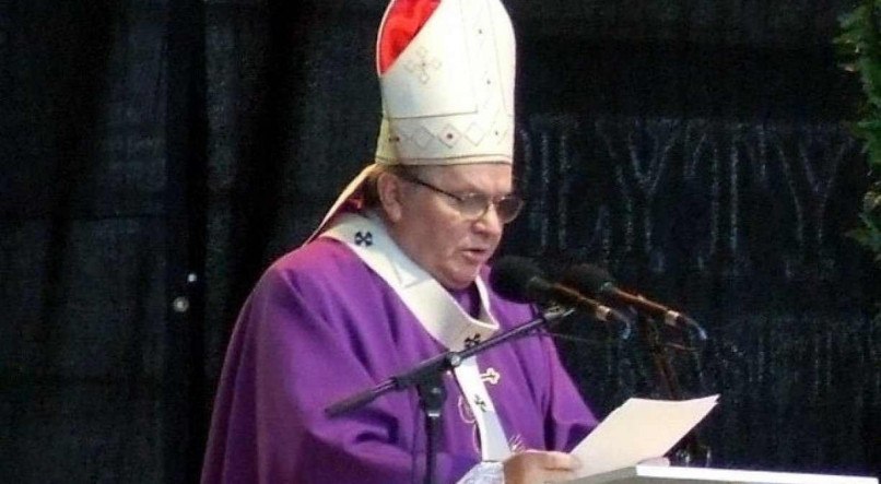 A medida contra o aposentado arcebispo Marian Gloebiewski foi anunciada neste s&aacute;bado pela Arquidiocese de Wroclaw, no leste da Pol&ocirc;nia