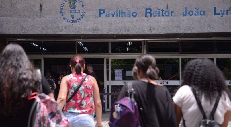 Estudantes na Universidade Estadual do Rio de Janeiro (UERJ)