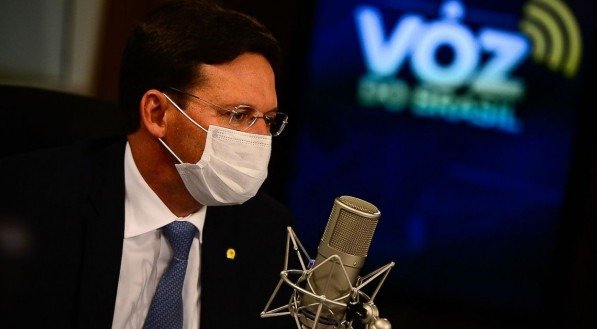 Roma: Auxílio Brasil deve ser de R$ 300 por mês e atingir 17 milhões de pessoas