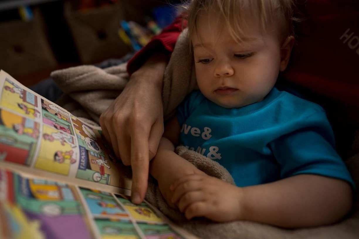 Estímulo da leitura na primeira infância auxilia no desenvolvimento da linguagem