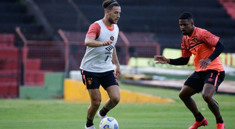 Registro de Barcia no treino dessa quinta-feira na Ilha do Retiro