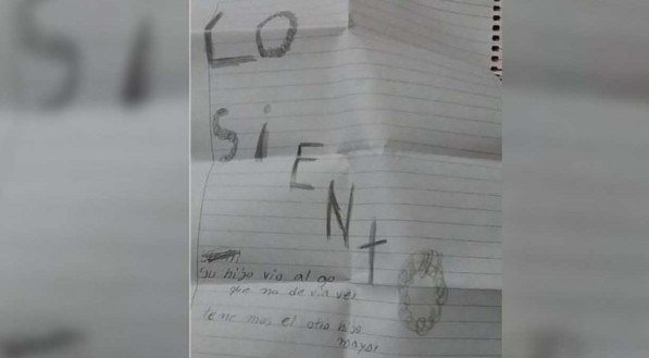 Mãe encontra filho de 2 anos morto com bilhete ao lado: "viu o que não devia"