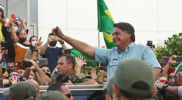 Presidente Jair Bolsonaro (sem partido) em visita a Pernambuco na &uacute;ltima semana. Apoiadores do chefe do executivo protestam nesta ter&ccedil;a-feira (7)