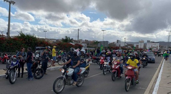 Apoiadores de Bolsonaro em Santa Cruz do Capibaribe