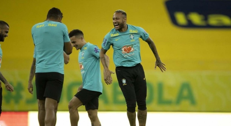 Neymar se mostrou bastante motivado para o jogo entre Brasil x Peru na Arena de Pernambuco