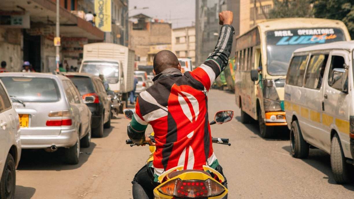 Documentário premiado em Sundance acompanha corrida eleitoral no Quênia