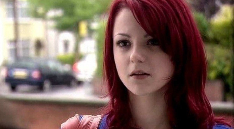 Kathryn Prescott fez sucesso na s&eacute;rie 'Skins' como Emily