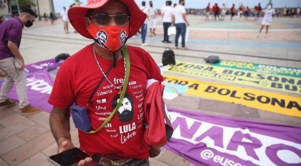 Manifesta&ccedil;&atilde;o teve concentra&ccedil;&atilde;o no Marco Zero do Recife, Centro da capital pernambucana