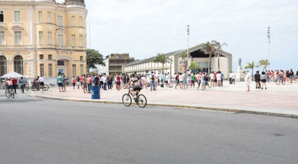 Manifesta&ccedil;&atilde;o teve concentra&ccedil;&atilde;o no Marco Zero do Recife, Centro da capital pernambucana